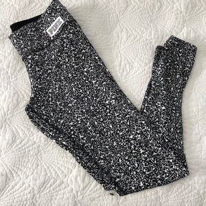 Pink Ultimate Yoga Legging Composition Print